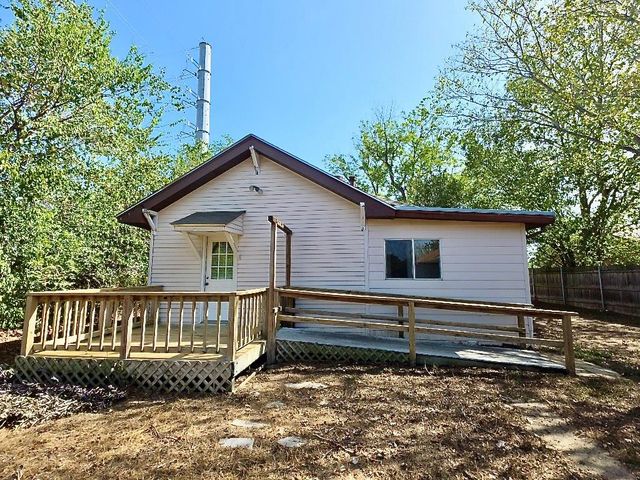 606 Mesquite ST, Bastrop, TX 78602
