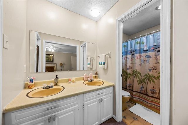 8020 Nantuckett Avenue, North Charleston, SC 29420