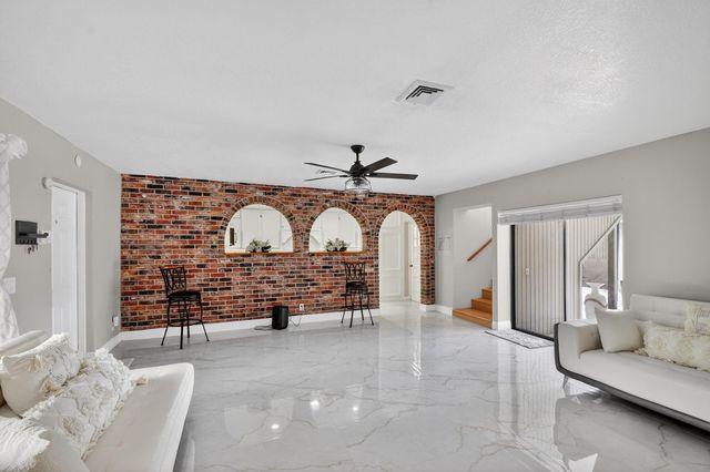 1214 Park Lane, Haverhill, FL 33417