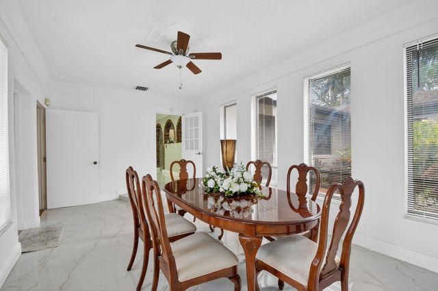 1214 Park Lane, Haverhill, FL 33417