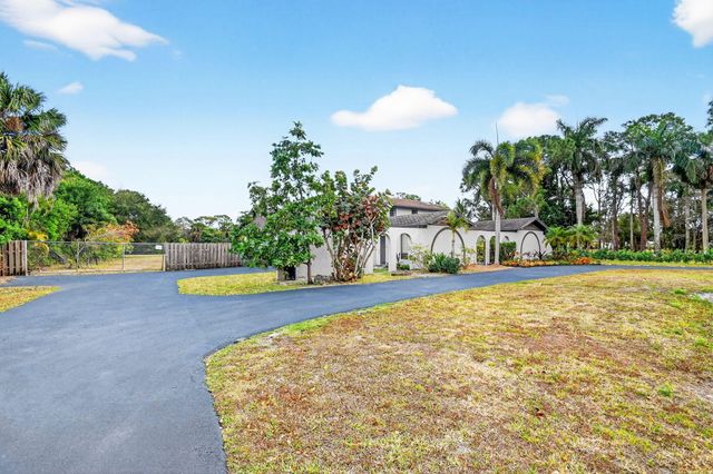 1214 Park Lane, Haverhill, FL 33417