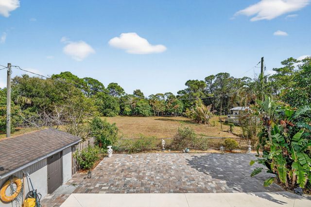 1214 Park Lane, Haverhill, FL 33417