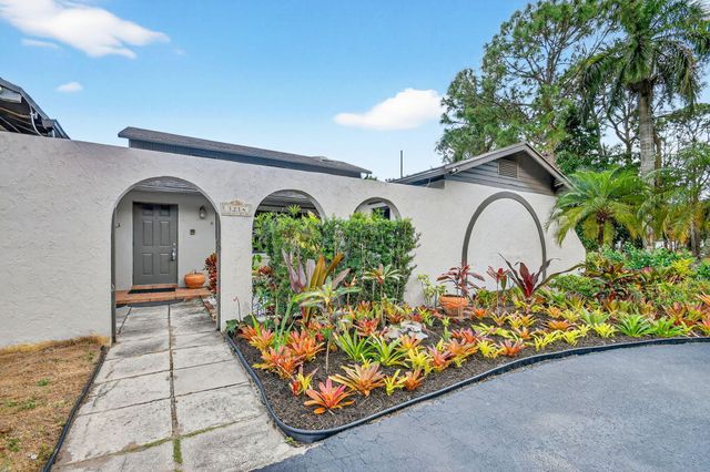 1214 Park Lane, Haverhill, FL 33417