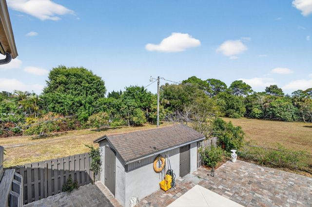 1214 Park Lane, Haverhill, FL 33417