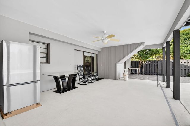 1214 Park Lane, Haverhill, FL 33417