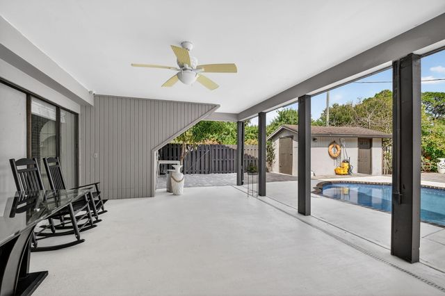 1214 Park Lane, Haverhill, FL 33417