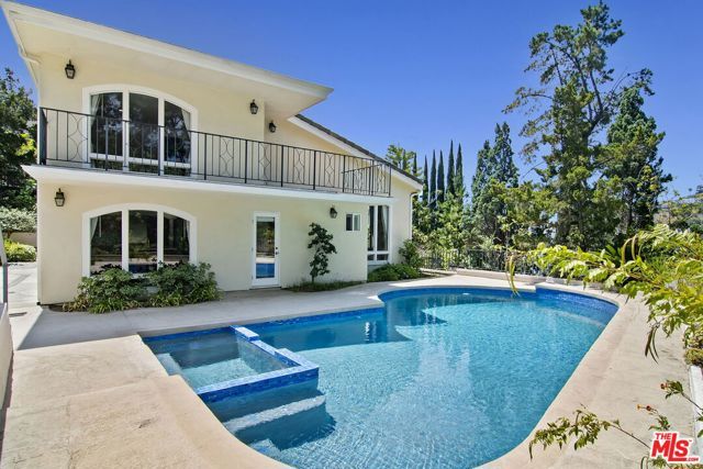 7863 Electra Drive, Los Angeles, CA 90046