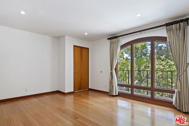 7863 Electra Drive, Los Angeles, CA 90046