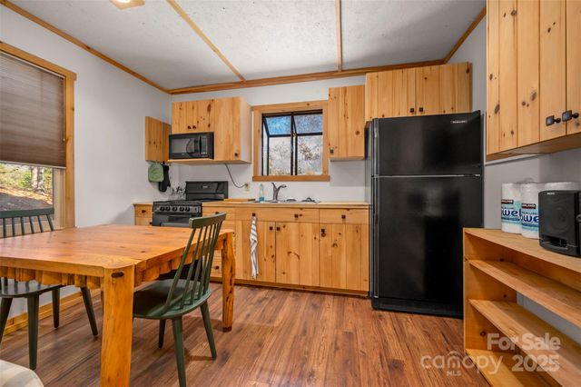 891 Meadow Crest Road, Tryon, NC 28782