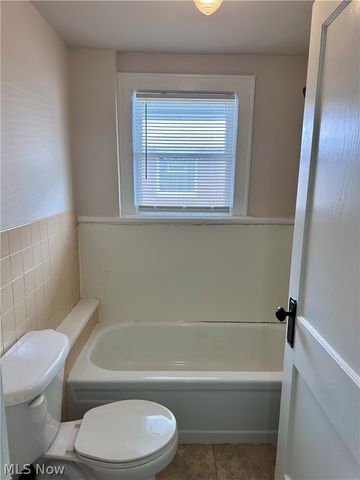 2052-2054 16th Street SW, Akron, OH 44314