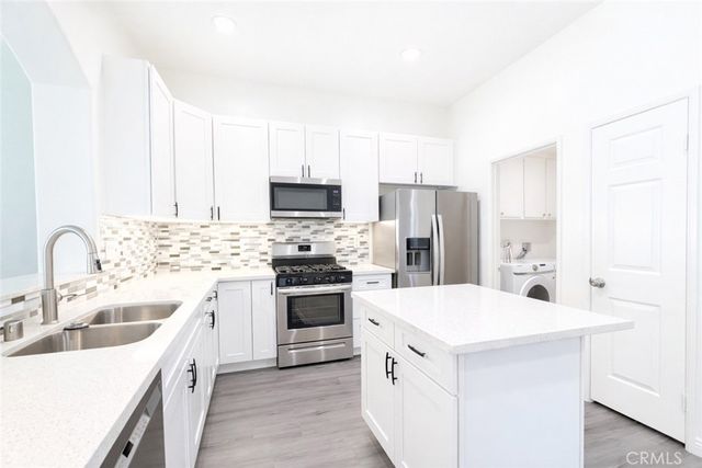 39601 Saba Court, Murrieta, CA 92563