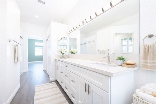 39601 Saba Court, Murrieta, CA 92563