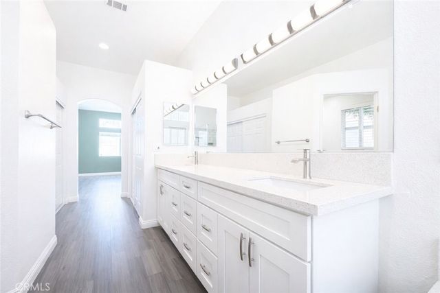 39601 Saba Court, Murrieta, CA 92563