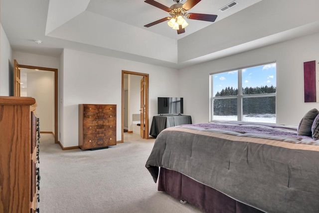 2368 Kiowa DRIVE, Grafton, WI 53024