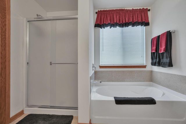 2368 Kiowa DRIVE, Grafton, WI 53024