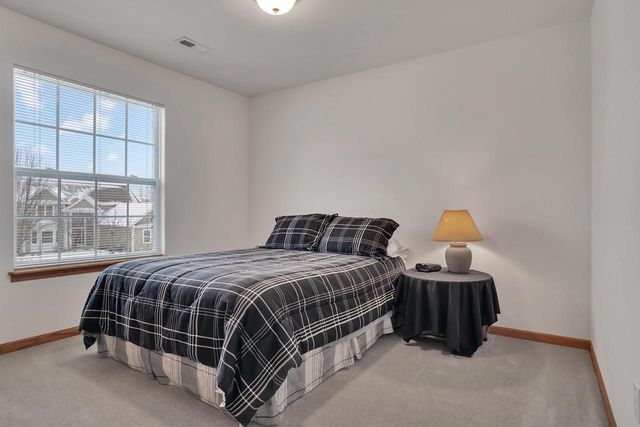 2368 Kiowa DRIVE, Grafton, WI 53024