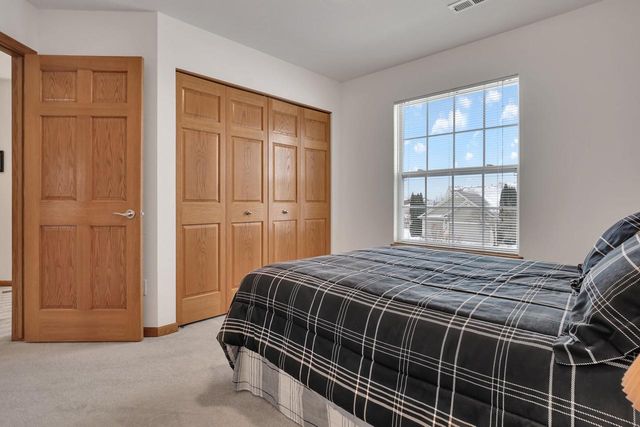 2368 Kiowa DRIVE, Grafton, WI 53024