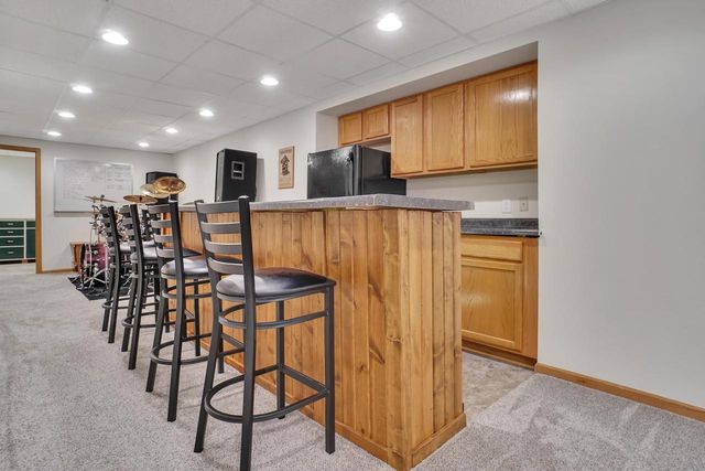 2368 Kiowa DRIVE, Grafton, WI 53024