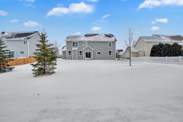 2368 Kiowa DRIVE, Grafton, WI 53024