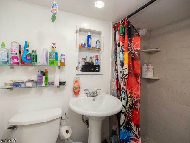 706 Keep St, Linden City, NJ 07036
