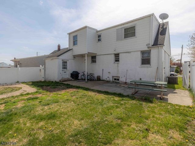 706 Keep St, Linden City, NJ 07036