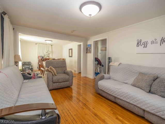 706 Keep St, Linden City, NJ 07036
