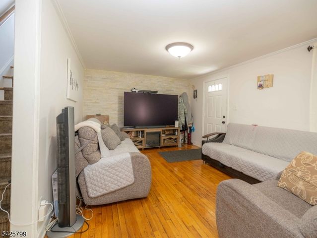 706 Keep St, Linden City, NJ 07036