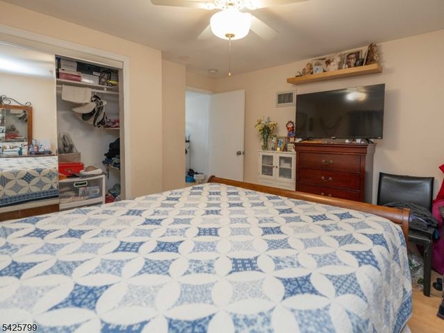 706 Keep St, Linden City, NJ 07036