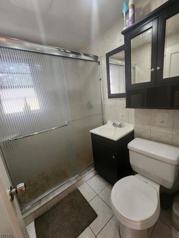 706 Keep St, Linden City, NJ 07036