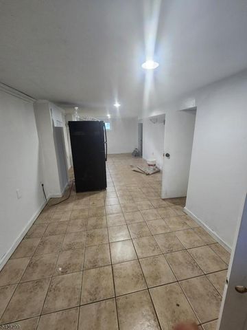 706 Keep St, Linden City, NJ 07036
