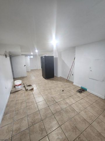 706 Keep St, Linden City, NJ 07036