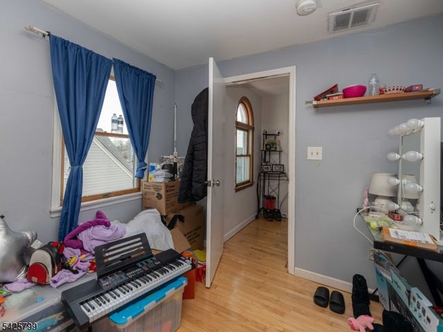 706 Keep St, Linden City, NJ 07036