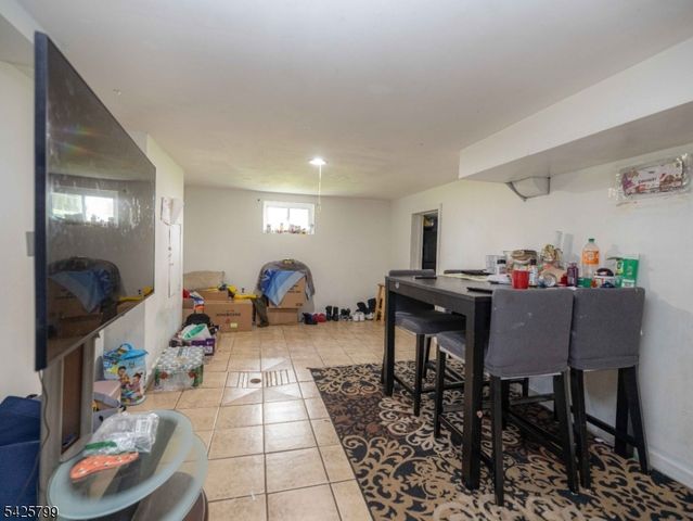 706 Keep St, Linden City, NJ 07036