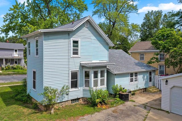 425 W WINNEBAGO STREET, Appleton, WI 54911