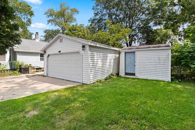 425 W WINNEBAGO STREET, Appleton, WI 54911