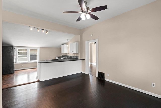 425 W WINNEBAGO STREET, Appleton, WI 54911