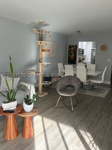 165 Lakeview Dr 201, Weston, FL 33326