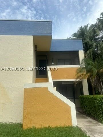 165 Lakeview Dr 201, Weston, FL 33326