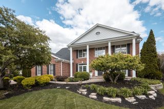 2040 Arrowhead Court, Geneva, IL 60134
