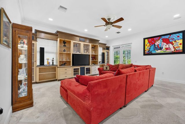 400 NE 8th Ave, Fort Lauderdale, FL 33301