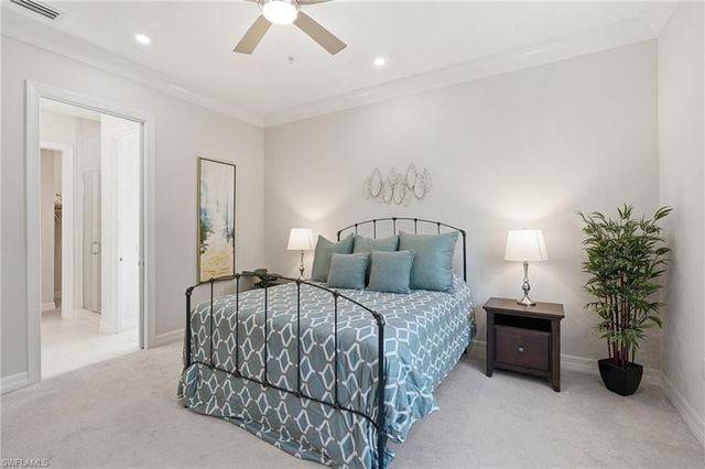 238 Indies DR E 201, Naples, FL 34114