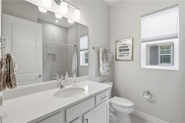238 Indies DR E 201, Naples, FL 34114