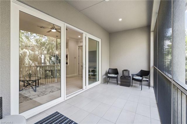 238 Indies DR E 201, Naples, FL 34114