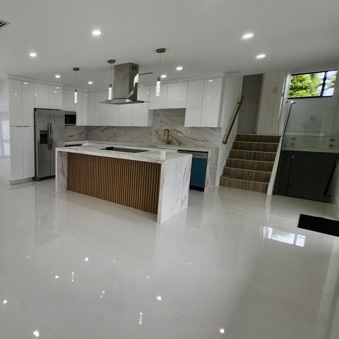 1275 NE 200th Terrace, Miami, FL 33179