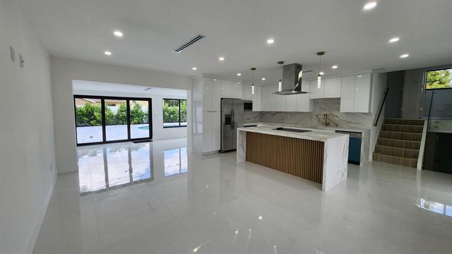 1275 NE 200th Terrace, Miami, FL 33179