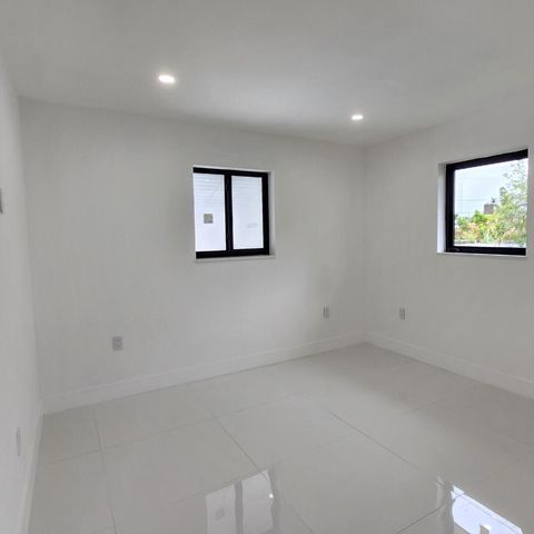 1275 NE 200th Terrace, Miami, FL 33179