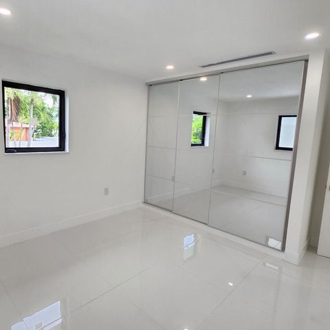 1275 NE 200th Terrace, Miami, FL 33179