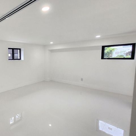1275 NE 200th Terrace, Miami, FL 33179