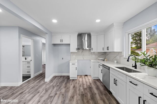14235 Inkster Road, Livonia, MI 48154