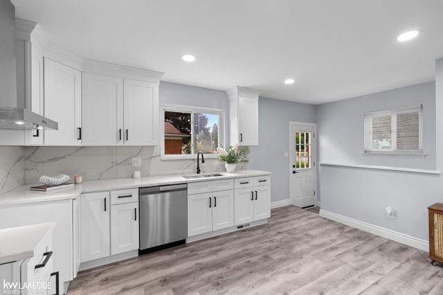 14235 Inkster Road, Livonia, MI 48154